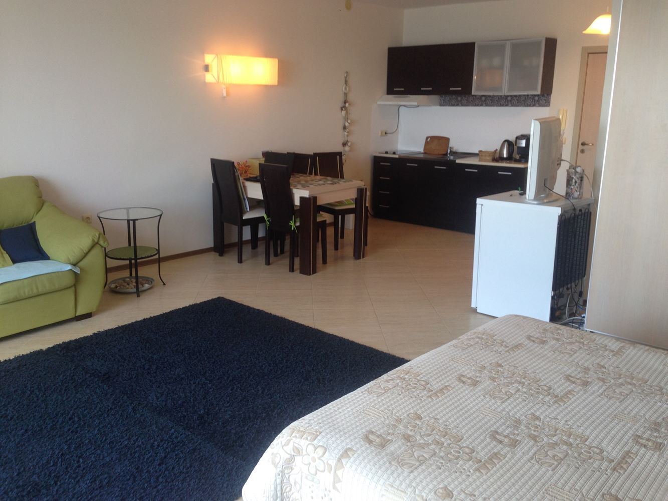 Луксозно студио с панорамна гледка море на първа линия