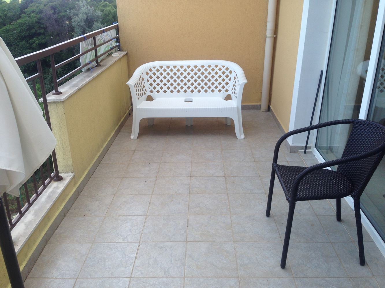 Луксозно студио с панорамна гледка море на първа линия