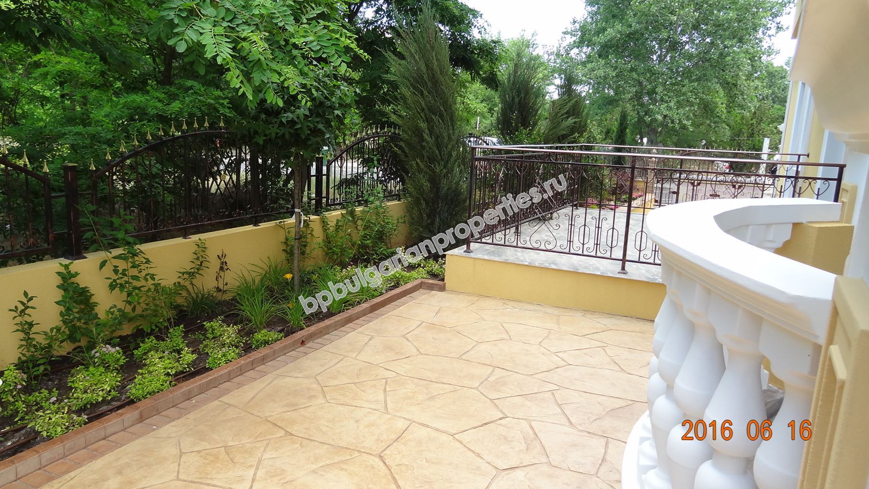 Жилищни имоти в Несебър. Луксозни апартаменти близо до морето