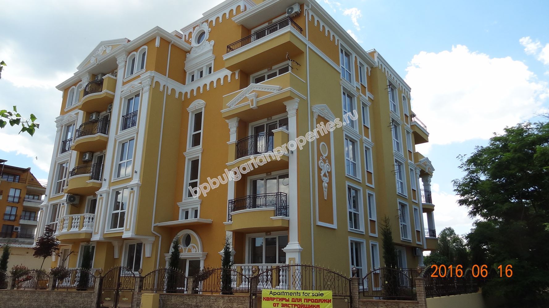 Жилищни имоти в Несебър. Луксозни апартаменти близо до морето