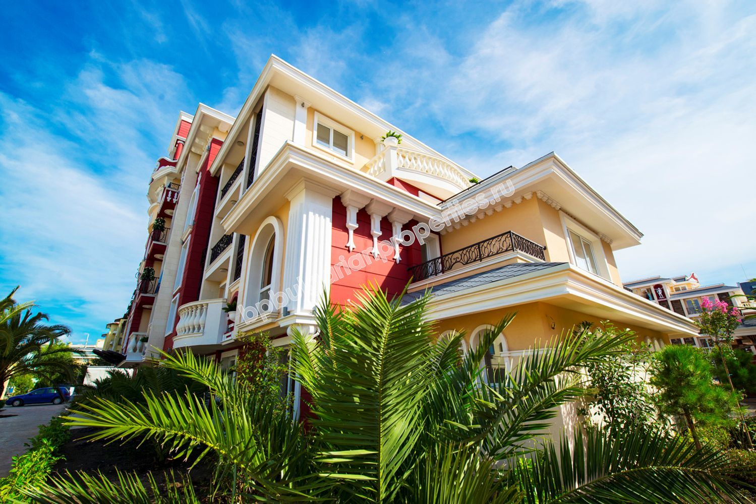 Луксозни апартаменти в нов комплекс за продажба в Слънчев Бряг