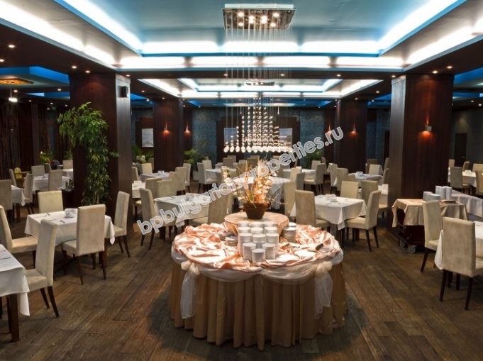 Апартаменти в луксозен комплекс на първа линия в Свети Влас