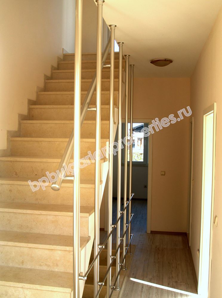 Еднофамилни таунхауси на промоционалн цена в град Черноморец