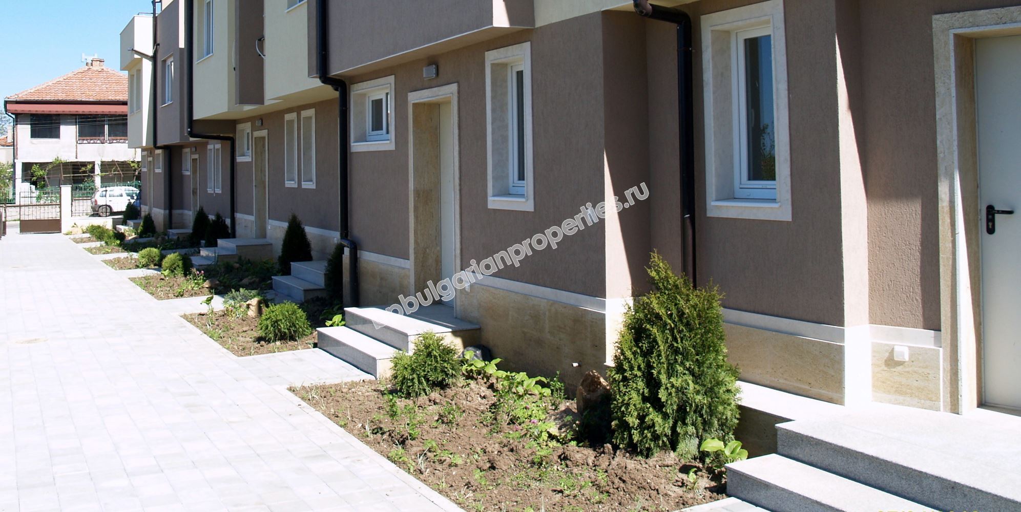 Еднофамилни таунхауси на промоционалн цена в град Черноморец