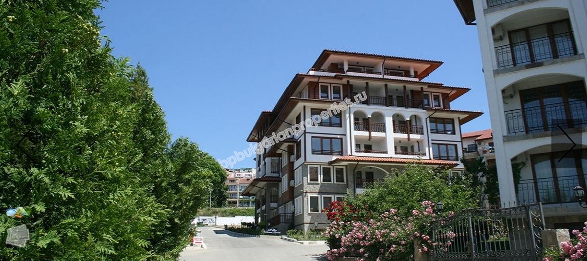 Луксозен жилищен комплекс на 200 м от морето в Свети Влас