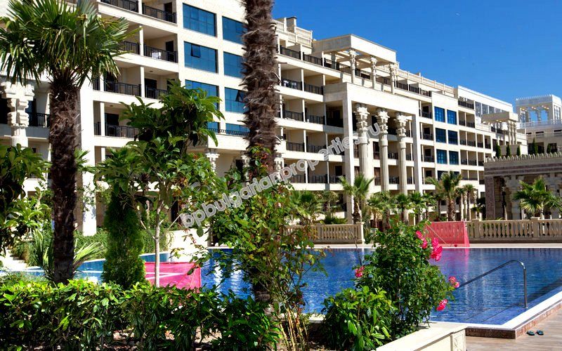 Луксозни апартаменти с изглед море в нов комплекс в курорта Златни пясъци