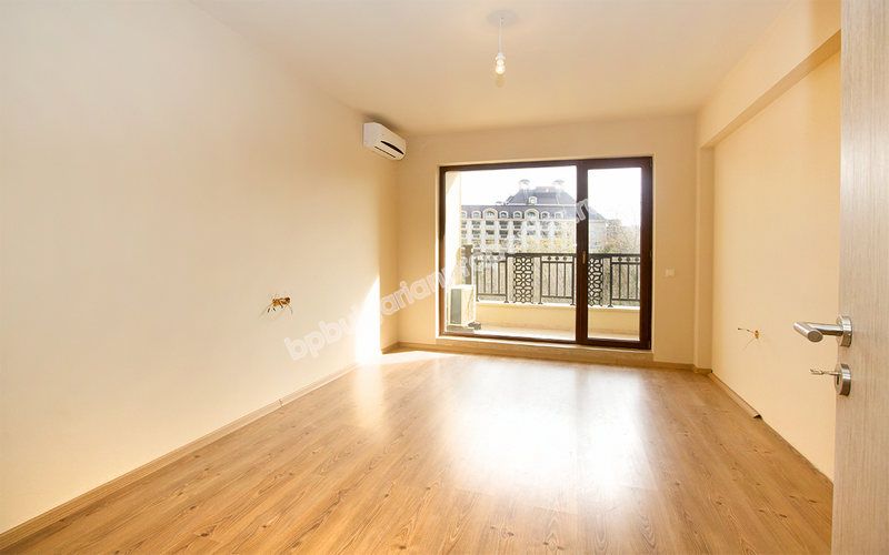 Луксозни апартаменти с изглед море в нов комплекс в курорта Златни пясъци