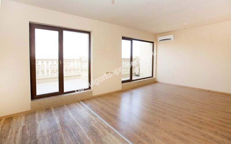 Луксозни апартаменти с изглед море в нов комплекс в курорта Златни пясъци