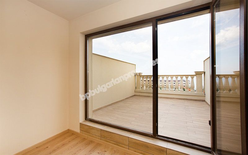 Луксозни апартаменти с изглед море в нов комплекс в курорта Златни пясъци