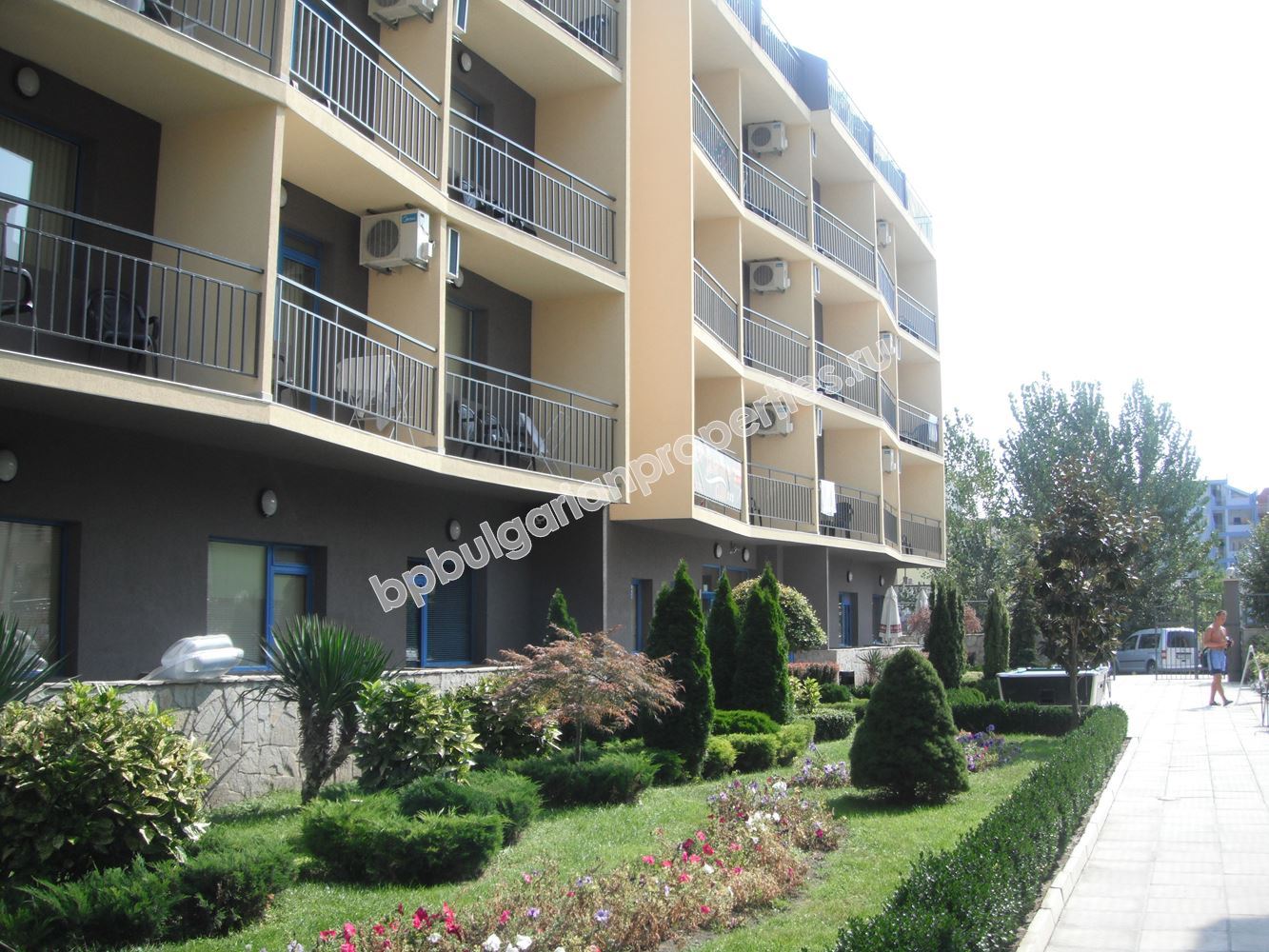 Изгодна препродажба - евтино студио в централната част на Слънчев Бряг