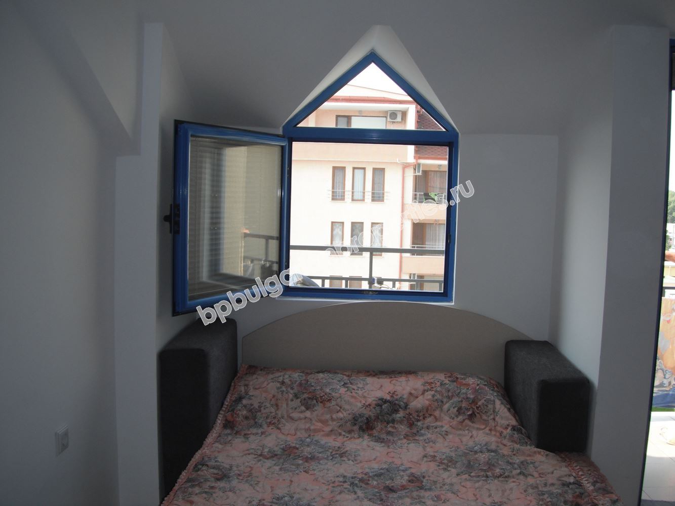 Изгодна препродажба - евтино студио в централната част на Слънчев Бряг