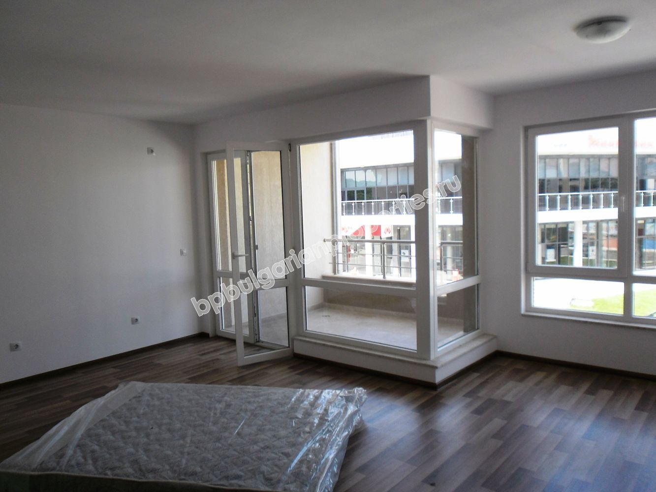 Имоти в Приморско. Апартаменти на комуникативно място