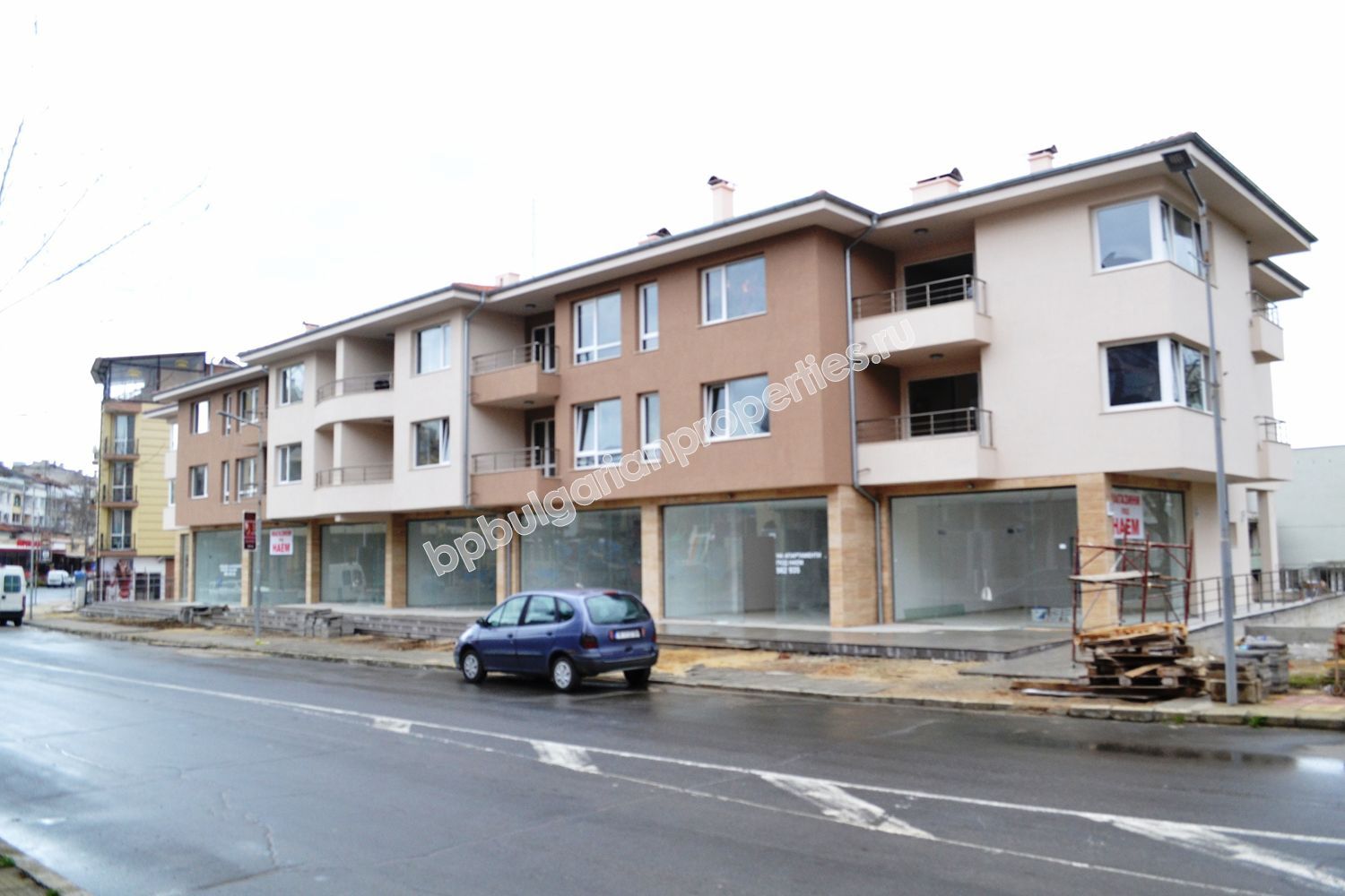 Имоти в Приморско. Апартаменти на комуникативно място