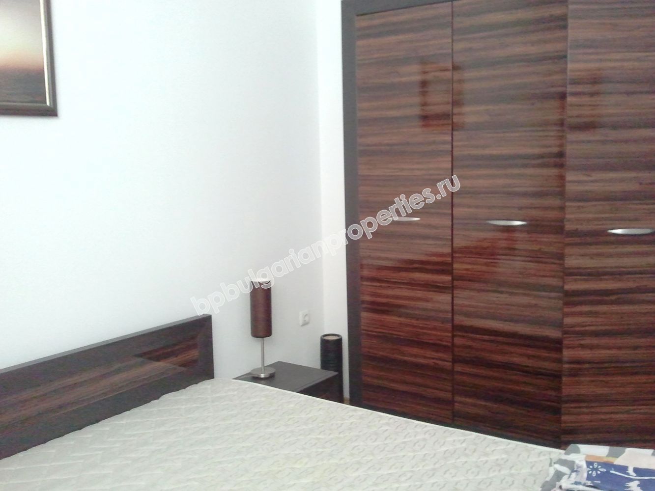 Луксозен мебелиран тристаен апартаментблизо до Южния праж за продажба в курорта Равда