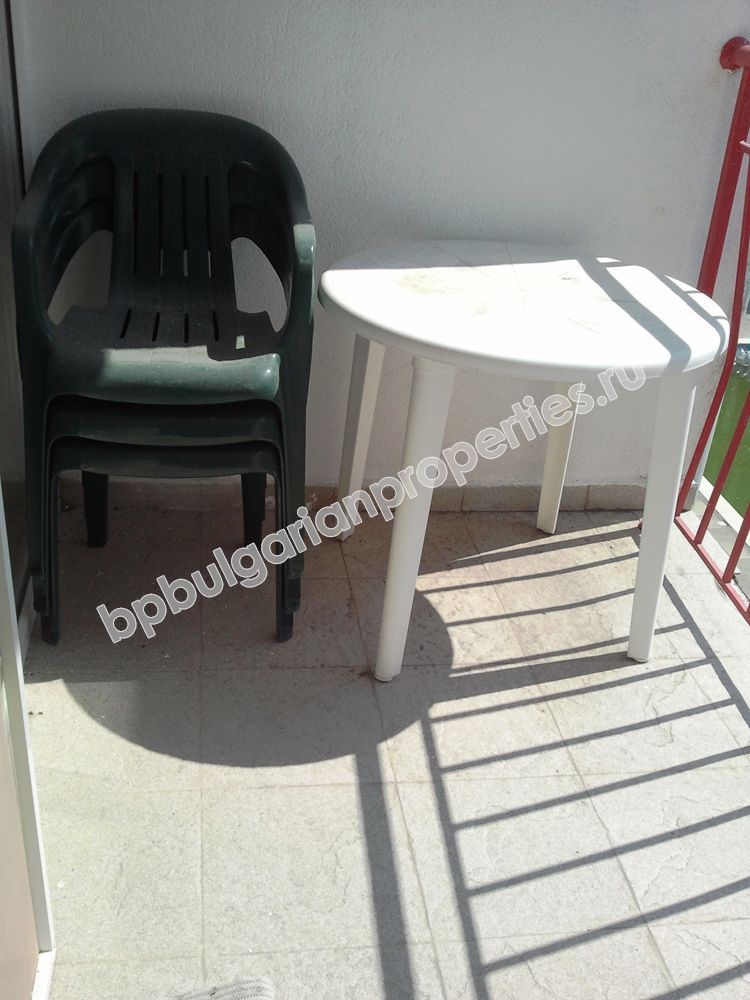 Луксозен мебелиран тристаен апартаментблизо до Южния праж за продажба в курорта Равда