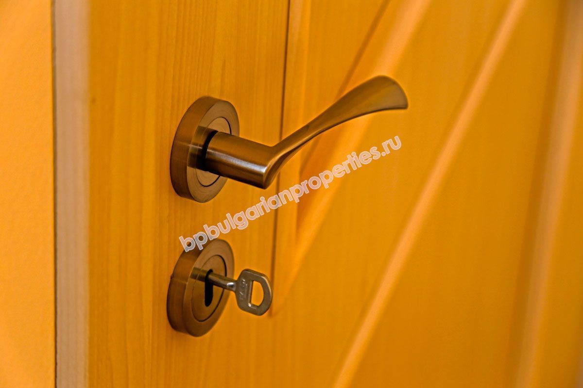 Луксозна двуетажна къща за продажба до курорта Свети Влас