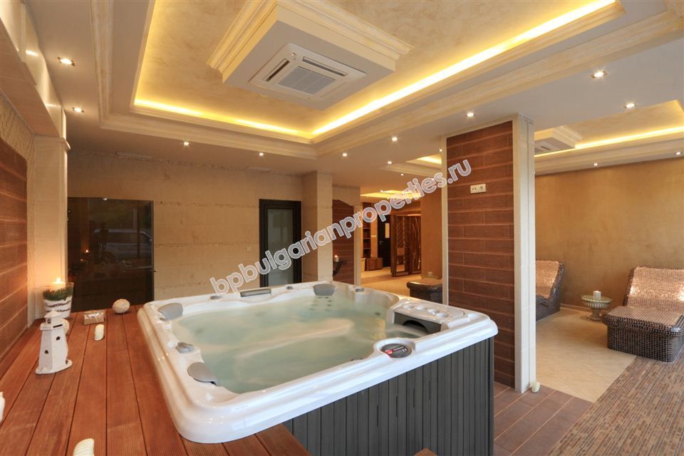 Лукс апартаменти на брега на морето в Поморие