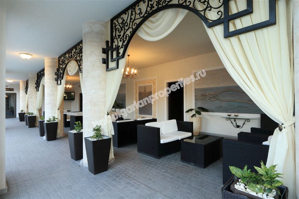 Лукс апартаменти на брега на морето в Поморие