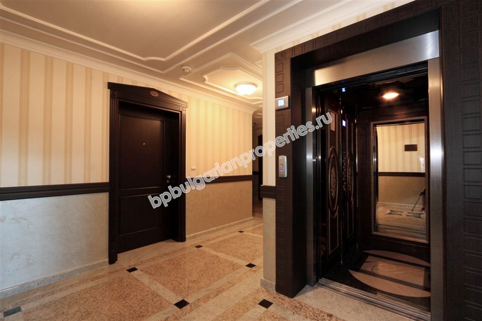 Лукс апартаменти на брега на морето в Поморие