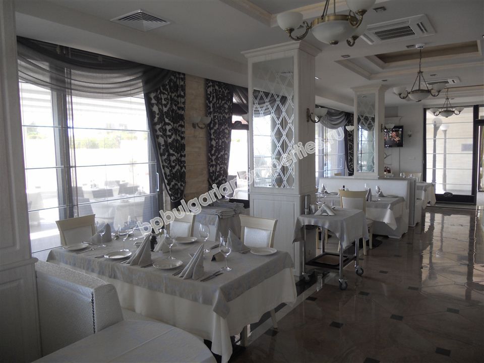 Лукс апартаменти на брега на морето в Поморие