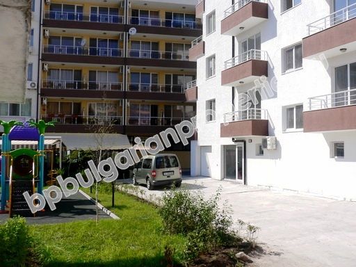 Луксозен едноспален апартамент за продажба до плажа в центъра на град Поморие