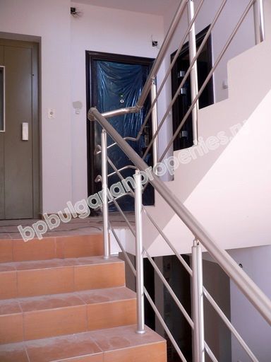 Луксозен едноспален апартамент за продажба до плажа в центъра на град Поморие