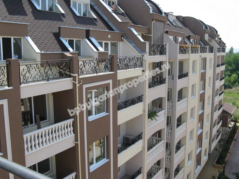 Жилищни и бизнес-имоти в VIP комплекс близо до Мрската градина