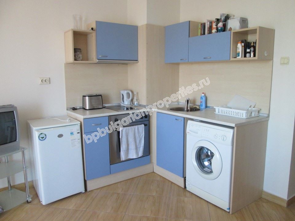 Голям обзаведен апартамент с 2 спални в центъра на Слънчев Бряг