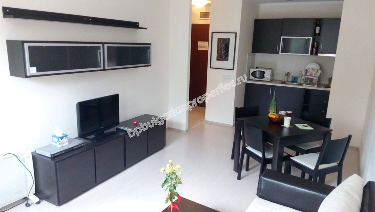 Тристаен мебелиран апартамент за продажба в комплекс в ски курорта Боровец