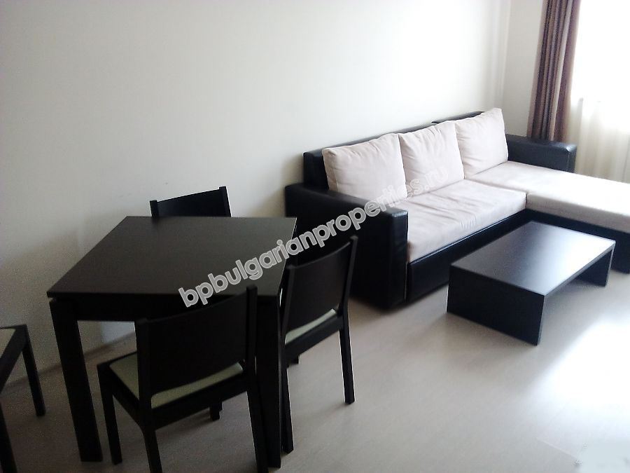 Тристаен мебелиран апартамент за продажба в комплекс в ски курорта Боровец