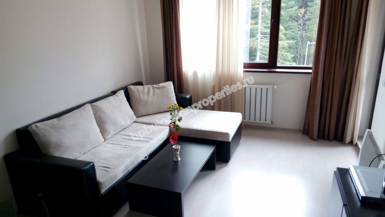 Тристаен мебелиран апартамент за продажба в комплекс в ски курорта Боровец