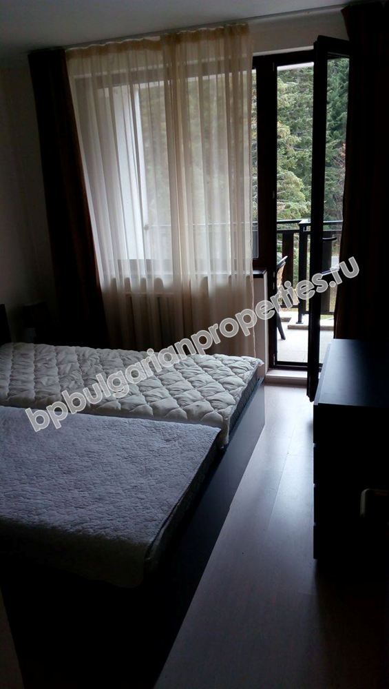 Тристаен мебелиран апартамент за продажба в комплекс в ски курорта Боровец