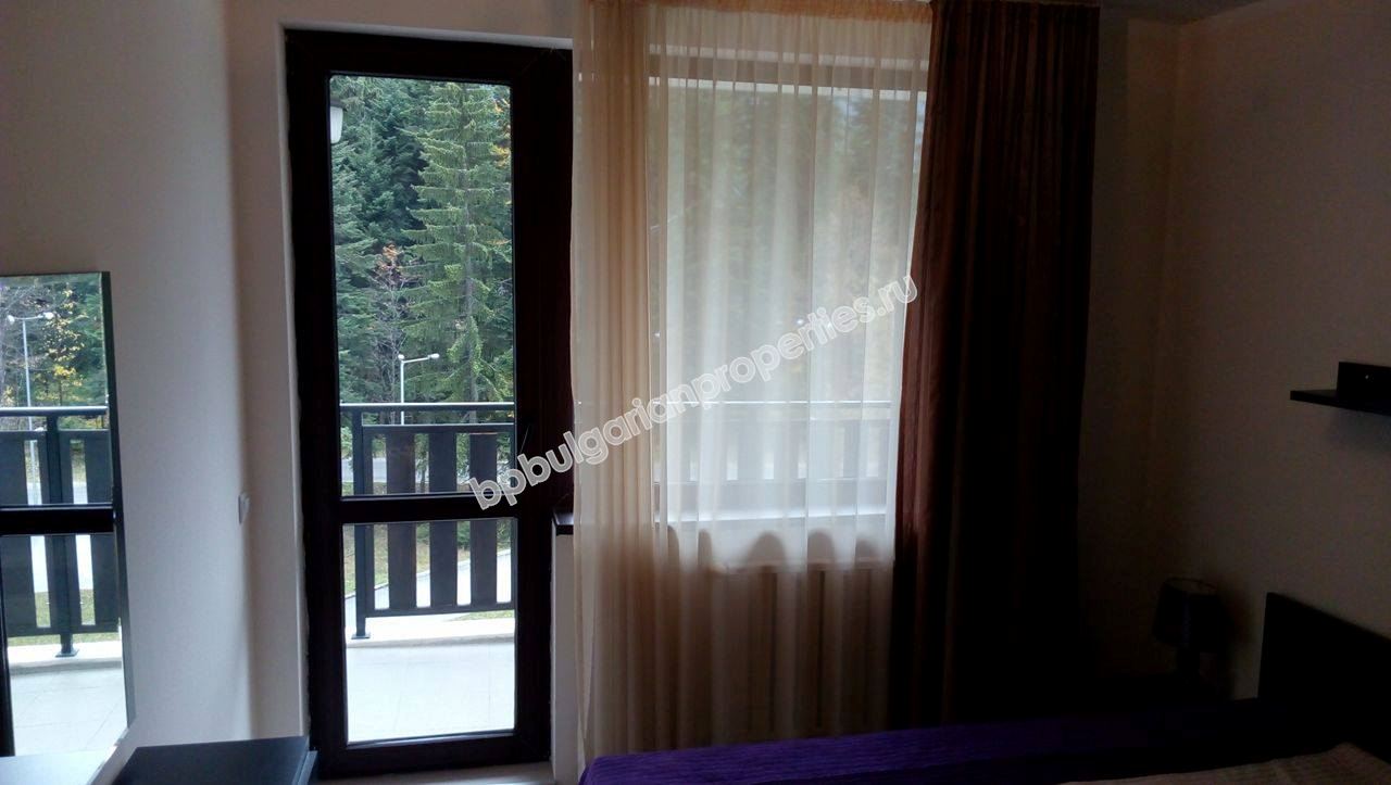 Тристаен мебелиран апартамент за продажба в комплекс в ски курорта Боровец