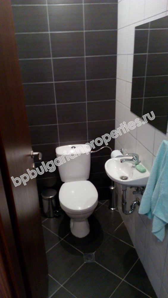 Тристаен мебелиран апартамент за продажба в комплекс в ски курорта Боровец