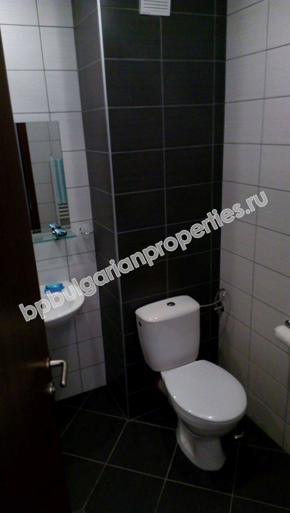 Тристаен мебелиран апартамент за продажба в комплекс в ски курорта Боровец