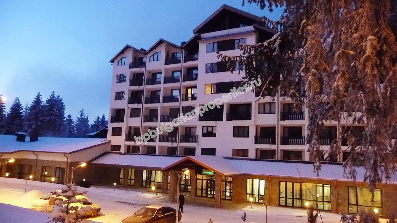 Тристаен мебелиран апартамент за продажба в комплекс в ски курорта Боровец