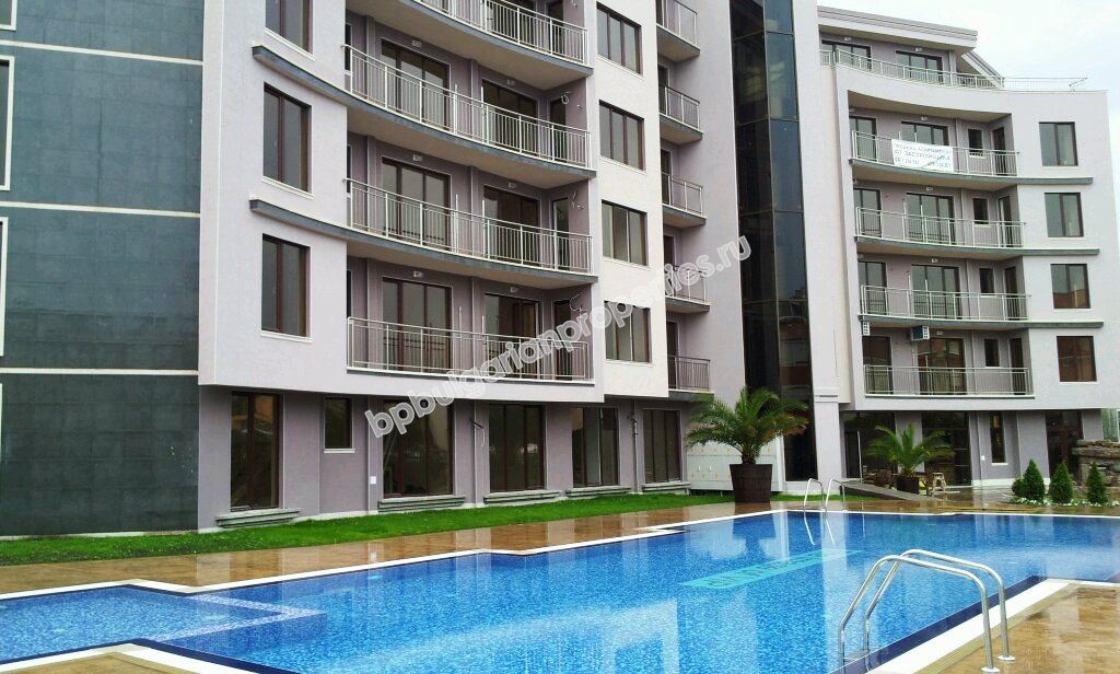 Двуспален мебелиран апартамент за продажба близо до плажа в Слънчев Бряг