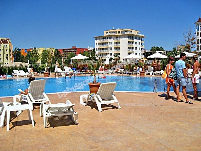 Мебелиран двустаен апартамент за продажба в курорта Слънчев Бряг