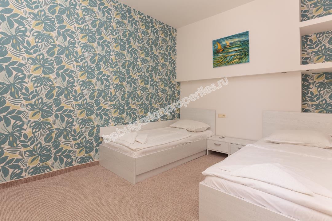 Тристаен апартамент в луксозен комплекс в Слънчев Бряг