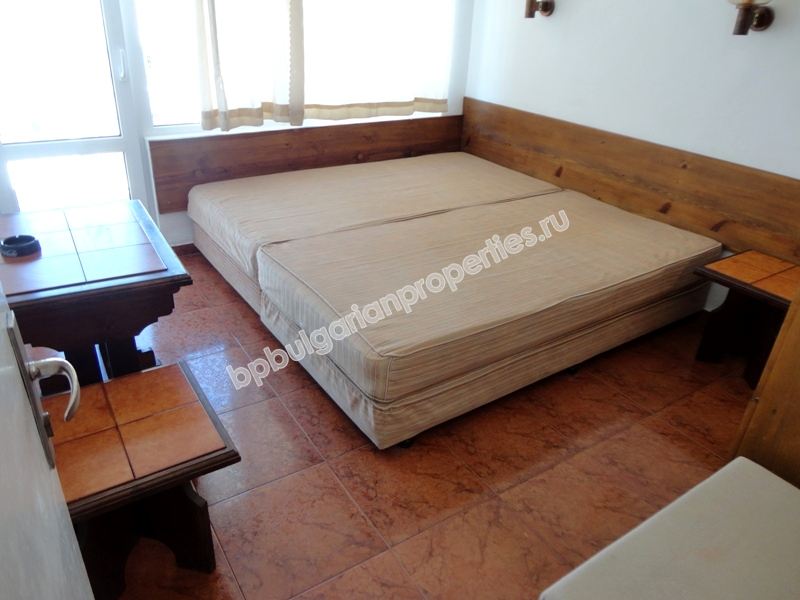 Мебелиран едноспален апартамент за продажба с изглед море в центъра на град Несебър