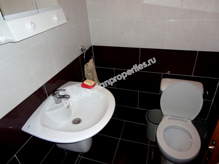 Мебелирано студио за продажба близо до плажа в курорта Слънчев Бряг Мебелирано студио за продажба близо до плажа в курорта Слънчев Бряг