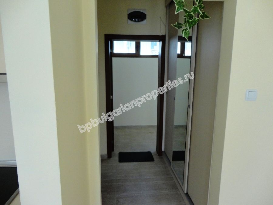 Мебелирано студио за продажба близо до плажа в курорта Слънчев Бряг Мебелирано студио за продажба близо до плажа в курорта Слънчев Бряг