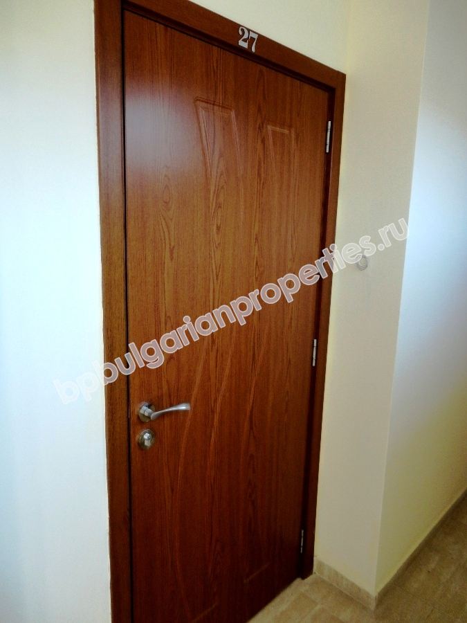 Мебелирано студио за продажба близо до плажа в курорта Слънчев Бряг Мебелирано студио за продажба близо до плажа в курорта Слънчев Бряг