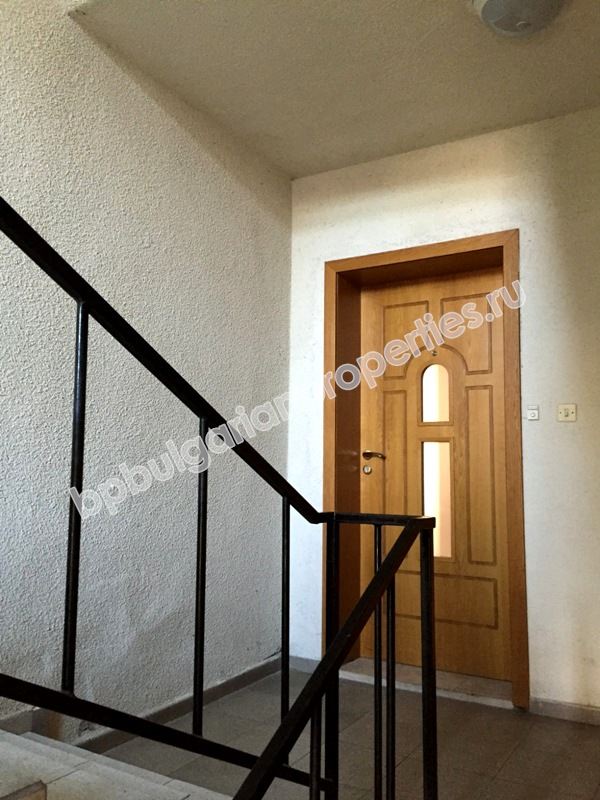 Петспален мебелиран апартамент за продажба на втора линия море в курорта Равда