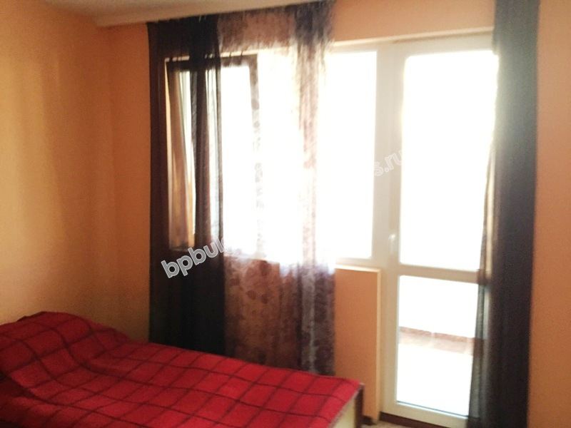 Петспален мебелиран апартамент за продажба на втора линия море в курорта Равда