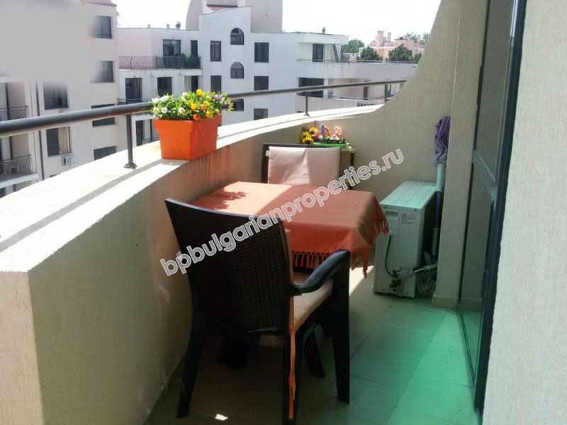 Мебелиран двустаен апартамент за продажба близо до плажа в курорта Слънчев Бряг