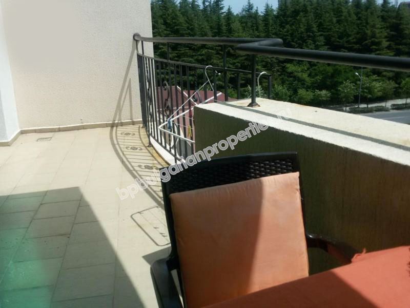 Мебелиран двустаен апартамент за продажба близо до плажа в курорта Слънчев Бряг