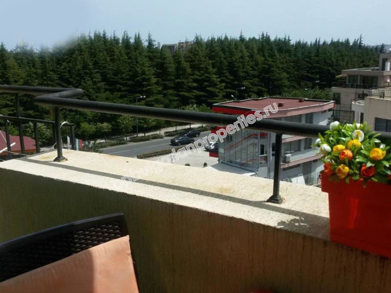 Мебелиран двустаен апартамент за продажба близо до плажа в курорта Слънчев Бряг