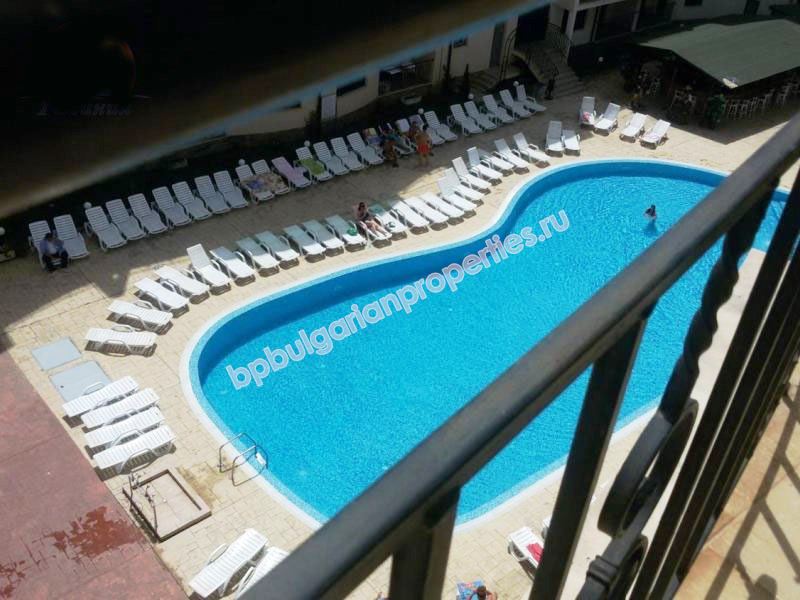 Мебелиран двустаен апартамент за продажба близо до плажа в курорта Слънчев Бряг