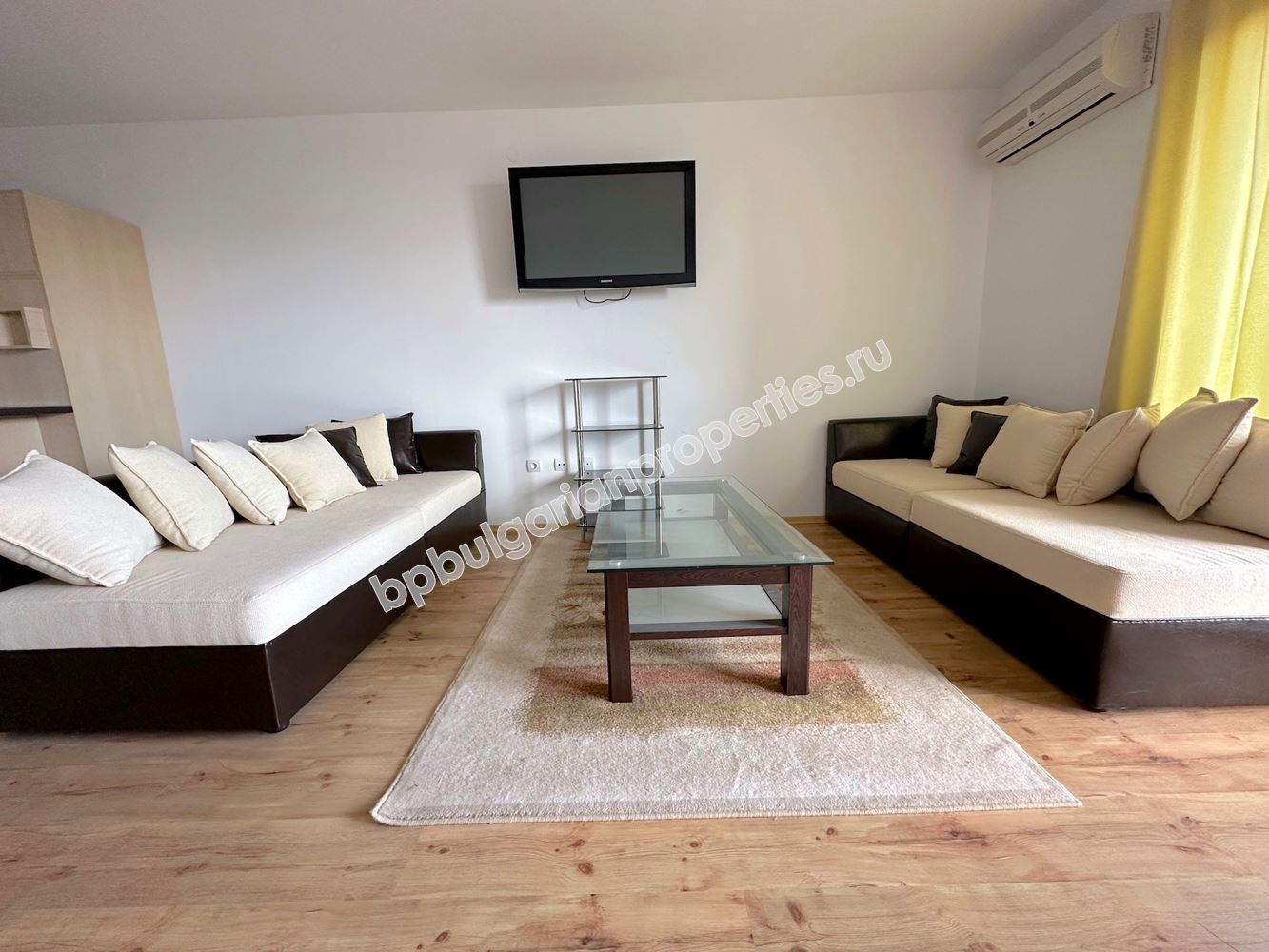 Апартамент  с гледка море в жилищна сграда в Свети Влас